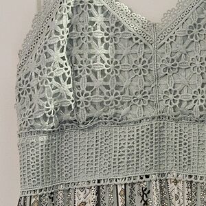 Elegant Lace Maxi Dress in Gray Size Large Beautiful Soft Seafoam Green